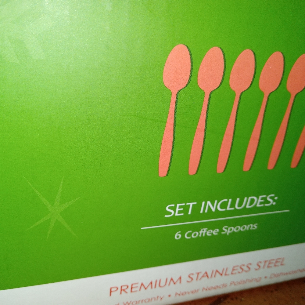 Towle Santa Coffee Spoon Set - Picture 3 of 12